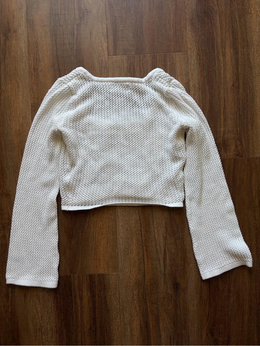 Hollister White Knit Cropped Long Bell Sleeve Top Scoop Neck Bohemian Coastal - Picture 4 of 7